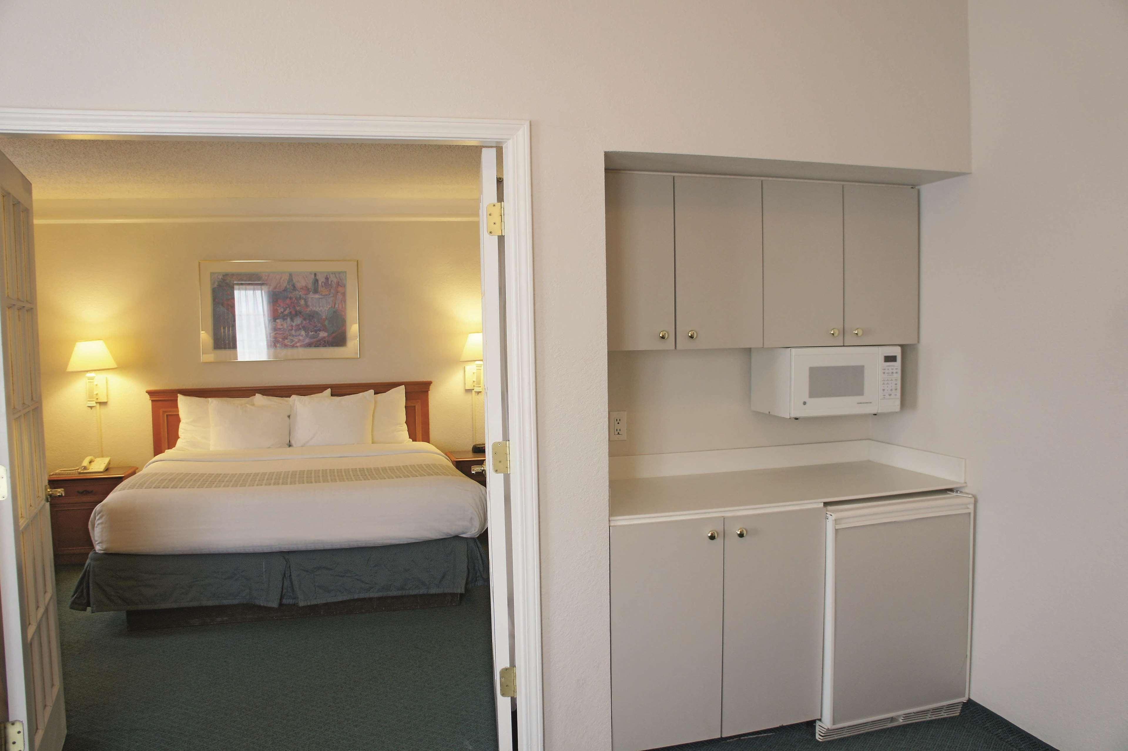 La Quinta Inn By Wyndham Farmington Extérieur photo