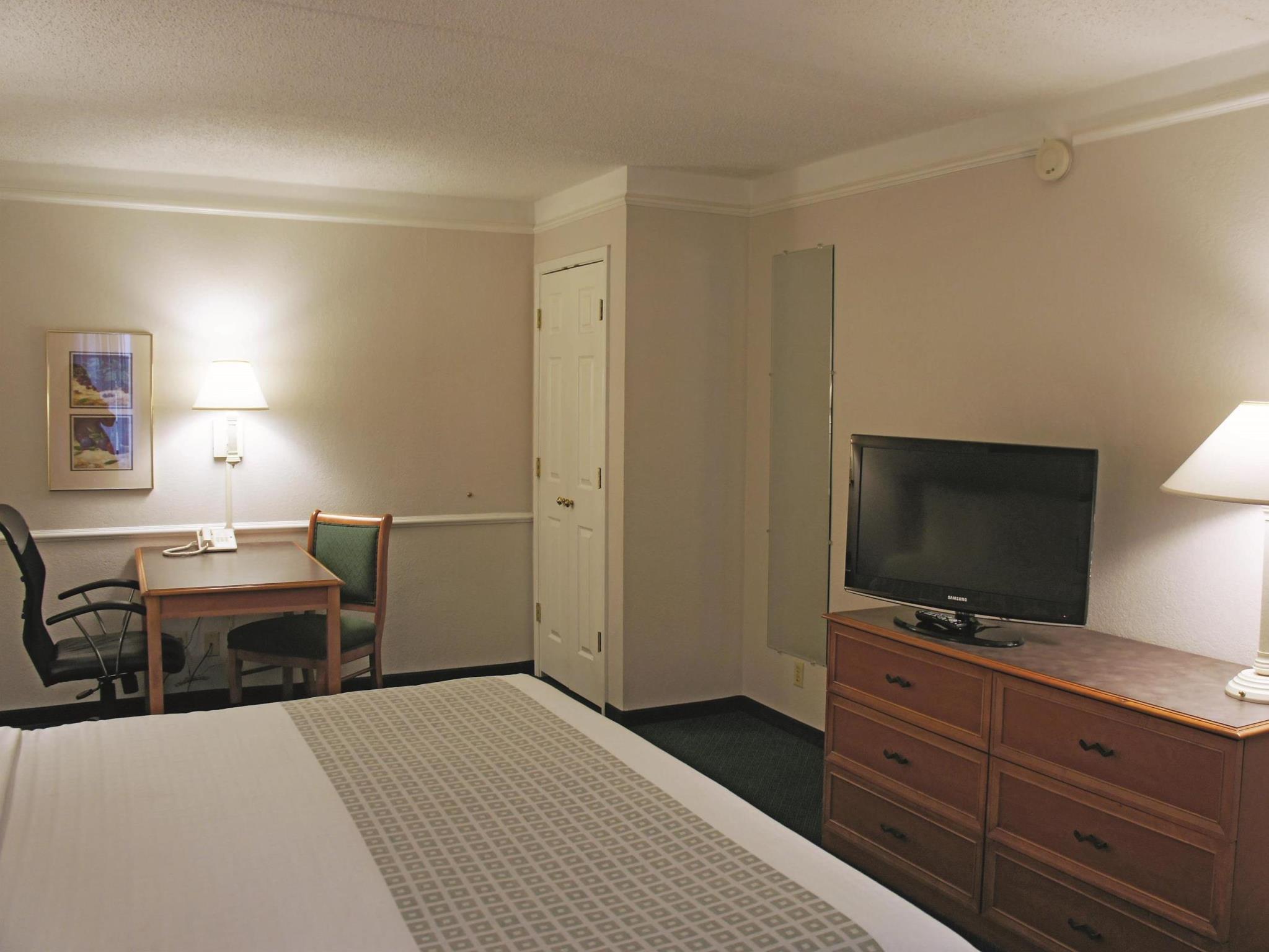 La Quinta Inn By Wyndham Farmington Extérieur photo