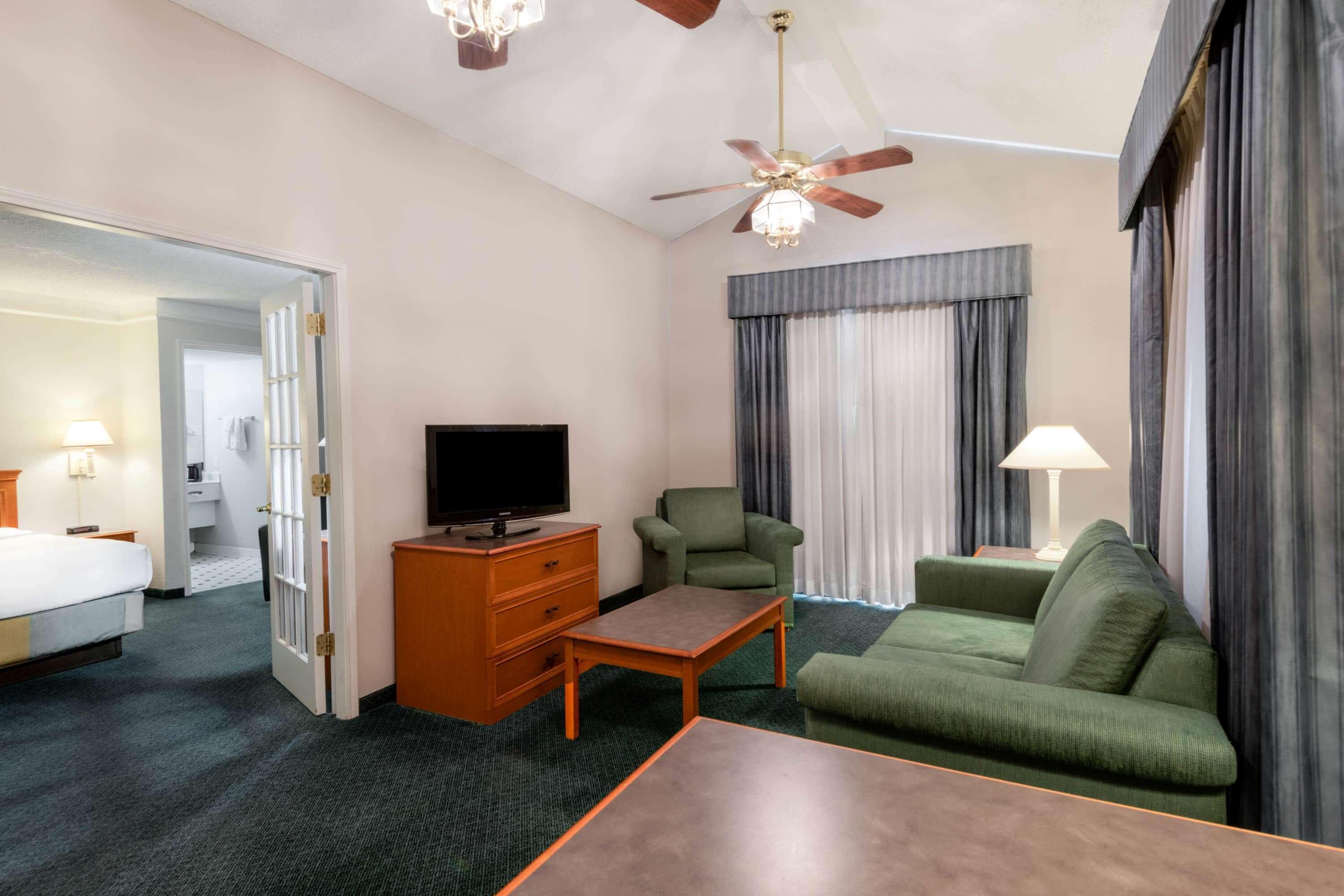 La Quinta Inn By Wyndham Farmington Extérieur photo
