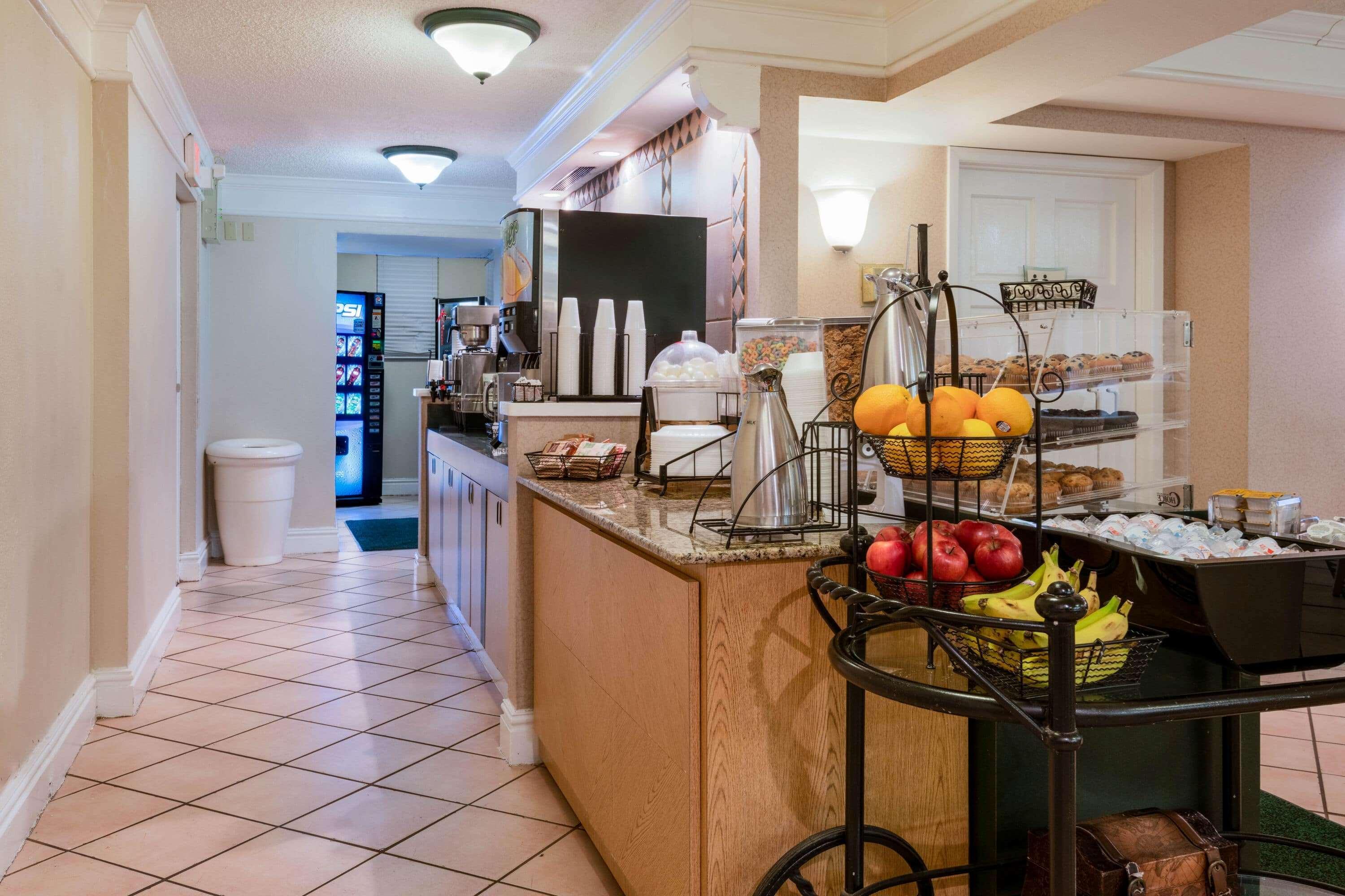 La Quinta Inn By Wyndham Farmington Extérieur photo