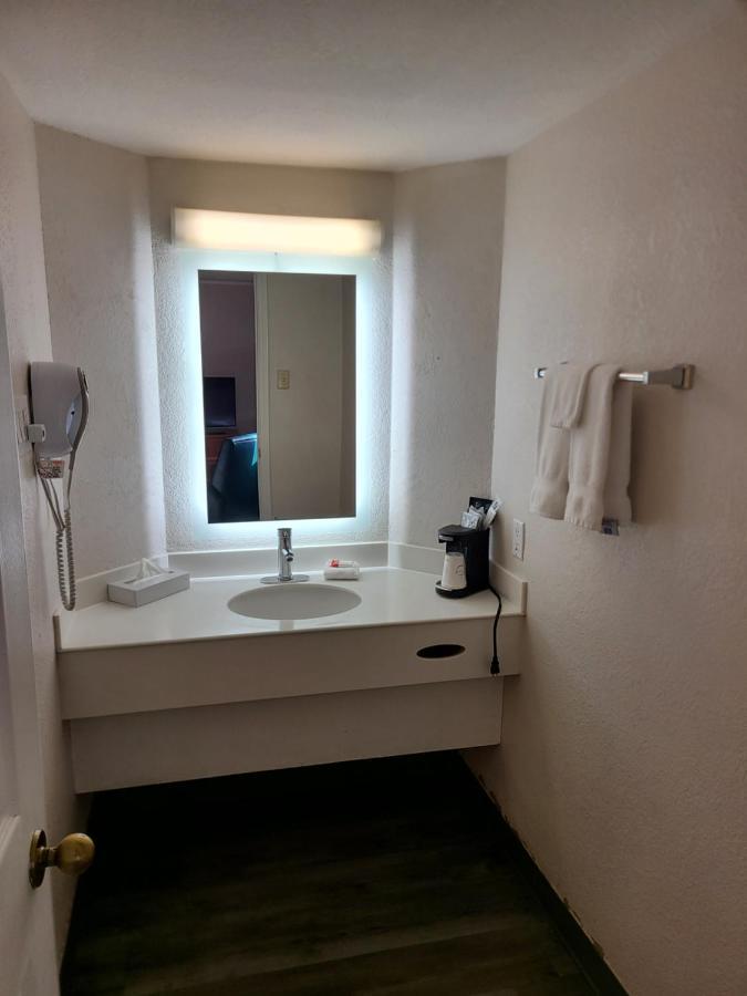 La Quinta Inn By Wyndham Farmington Extérieur photo
