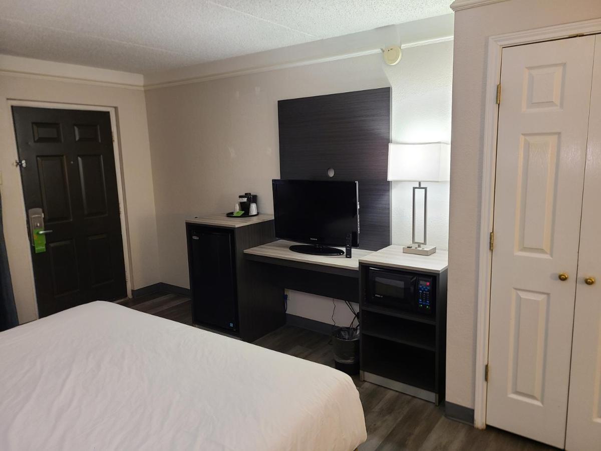La Quinta Inn By Wyndham Farmington Extérieur photo